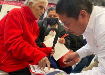 Entregan en Nuevo Laredo dos mil 14 tarjetas de nueva afiliación a pensión para adultos mayores