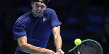 Zverev sorprende y elimina a Djokovic del Masters ATP