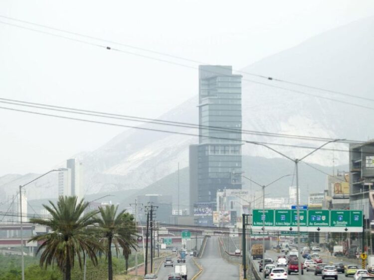 Emite Gobierno de Nuevo León alerta por contaminación ambiental