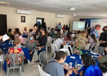 Promueve PAN democracia participativa en Foro de Mujeres
