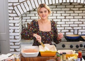 Selena Gomez lanza el tráiler de la tercera temporada de su programa de cocina