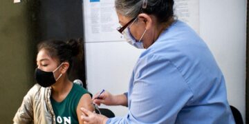 Aplicarán 20 mil vacunas Pfizer contra el Covid a jóvenes victorenses de 15 a 17 años