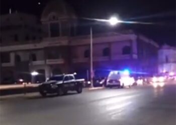 Activan código rojo por ataque en palacio municipal de Guaymas; hay tres muertos