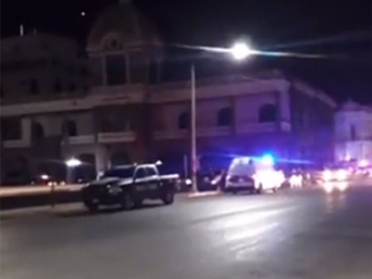 Activan código rojo por ataque en palacio municipal de Guaymas; hay tres muertos