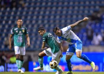 Puebla se impone 2-1 al León en primer partido 