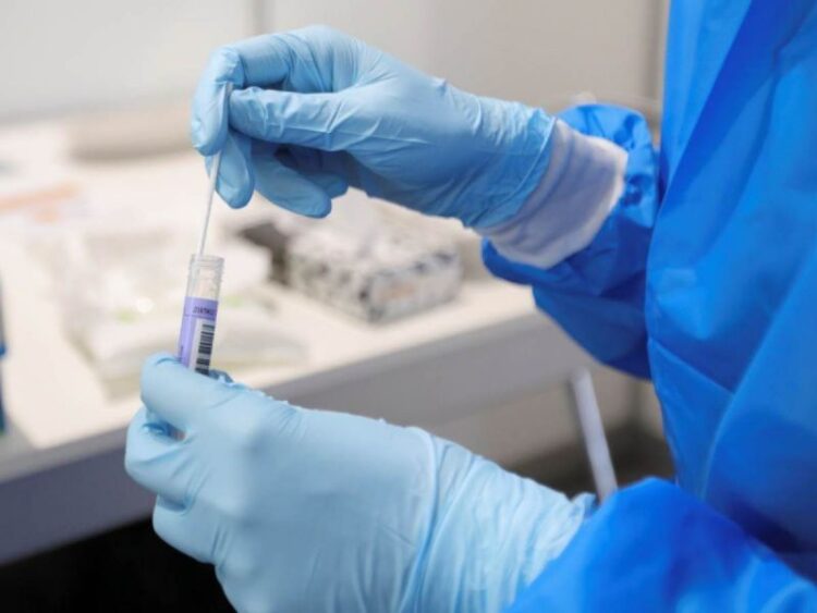 Canadá confirma los primeros 2 casos de variante Omicron