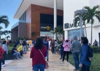 Interviene COEPRIS en pre-venta de boletos para película de Spiderman por aglomeración