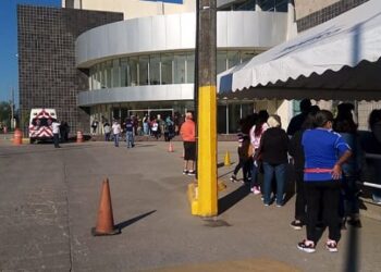 Gran respuesta primer día de vacunación para adolescentes en Tampico