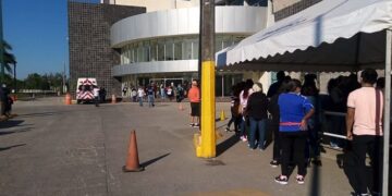 Gran respuesta primer día de vacunación para adolescentes en Tampico