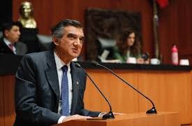 Américo Villarreal se registra como aspirante de MORENA a gubernatura; van siete