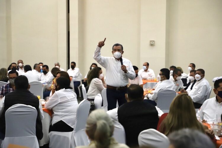 Diversidad de ideas y pensamiento fortalece al SNTE: Rigoberto Guevara Vázquez