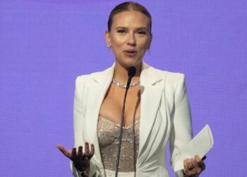 Scarlett Johansson cumple 37 años y anuncia un nuevo proyecto en Marvel.