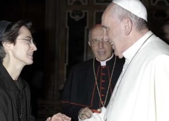 Papa Francisco nombra por primera vez a una mujer como “número dos” del Vaticano
