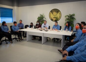 Visita Guillermo Mendoza la Prepa 3 de la UAT