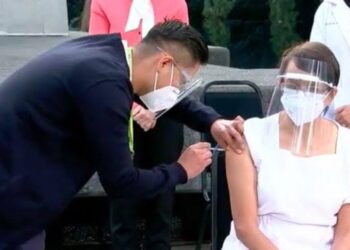 Aplicarán nueva vacuna a maestros de Tamaulipas