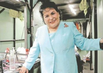 CARMEN SALINAS HOSPITALIZADA