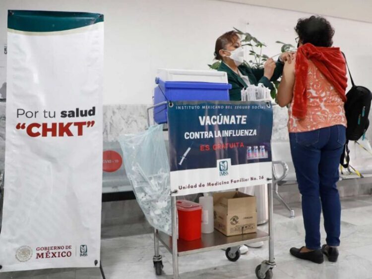 Vacunará IMSS contra Influenza a derechohabientes y a no derechohabientes