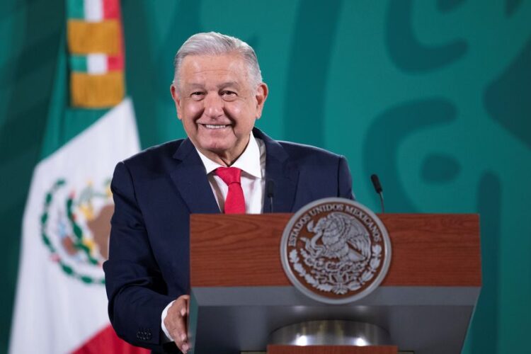 No hace falta que traigan pastel, me da pena: AMLO sobre su cumpleaños 68