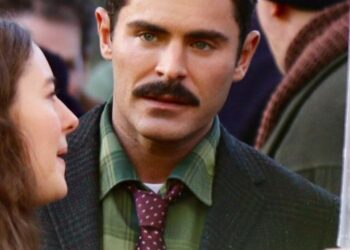 Nuevo bigote de Zac Efron