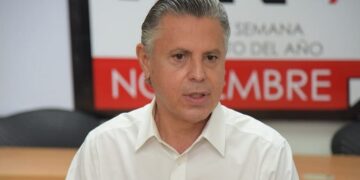  Nader dice ir firme por candidatura del PAN, pero aclara que privilegiará unidad