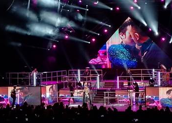 La cantante María José dedica su concierto a quienes perdieron la batalla por el Covid-19