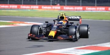 CHECO PÉREZ HACIENDO HISTORIA!!