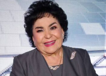 Carmen Salinas de 82 años, sufre derrame cerebral