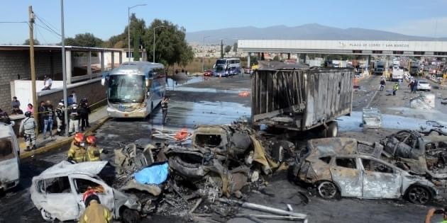 Trailer pierde control y deja 19 muertos