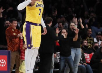 Carmelo Anthony sigue elevando su perfil con cada victoria de los Lakers