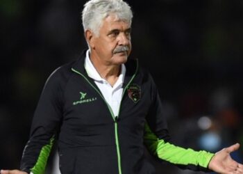 Comisión Disciplinaria de Futbol abre investigación hacia el Tuca Ferretti