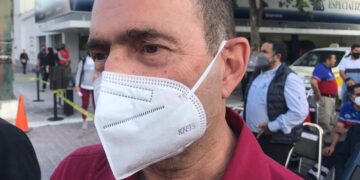 Ganan farmacias con Covid