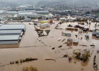 Graves inundaciones afectan a Bosnia