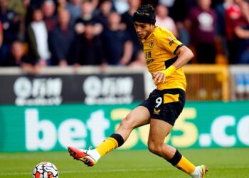 Raul Jimenez vuelve marcar con los Wolves