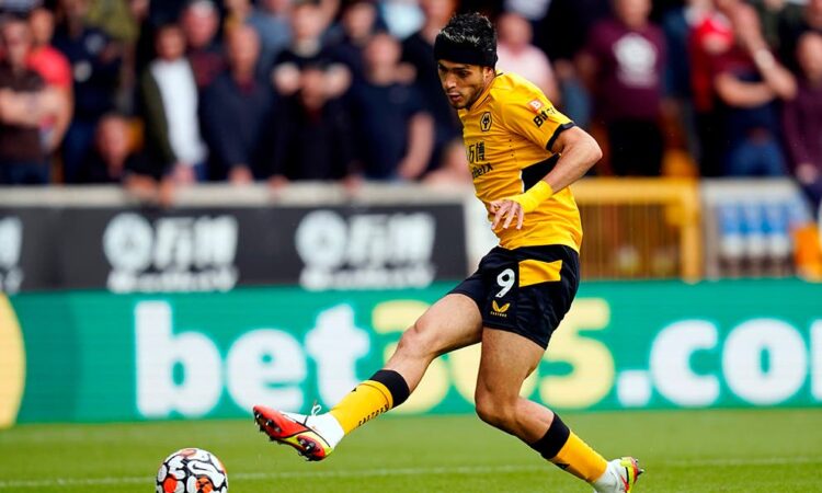 Raul Jimenez vuelve marcar con los Wolves