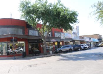 Se encarece dólar en la frontera supera los 22 pesos por unidad