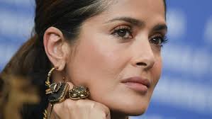 Salma Hayek sufrió discriminación