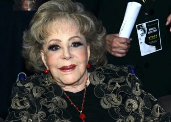 Silvia Pinal sigue en busca del amor a sus 90 años.