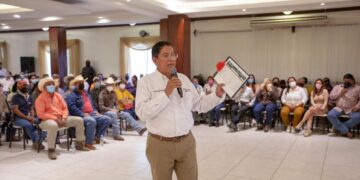 Programas de Bienestar son derecho constitucional, afirma en Madero Rodolfo González Valderrama