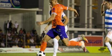 Gran Victoria de Correcaminos en Casa