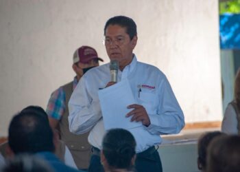 Entregan tarjetas de nuevas afiliaciones para Adultos Mayores: Rodolfo González Valderrama