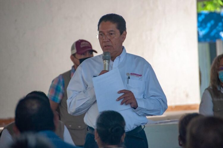 Entregan tarjetas de nuevas afiliaciones para Adultos Mayores: Rodolfo González Valderrama