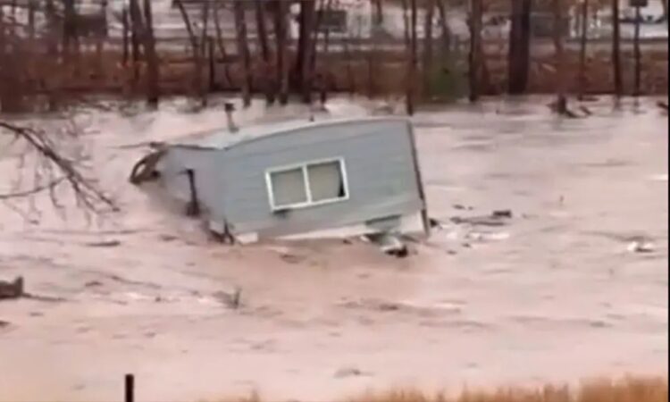 Inundaciones y deslizamientos en Canadá