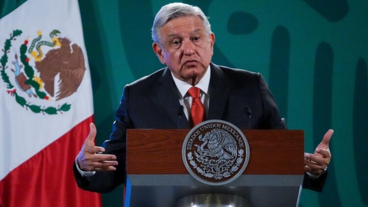 Asegura AMLO que el país ya salió de la crisis del desempleo.
