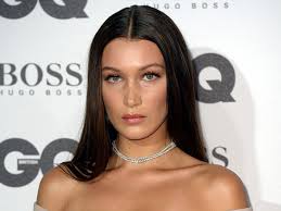 Bella brinda apoyo a sus seguidores