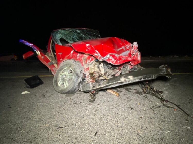 Se mata chofer en fatal choque