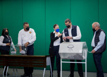 Preside Rector José Andrés Suárez tradicional sorteo navideño del SUTUAT