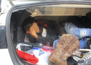 Nada ni nadie frena a ilegales: los detectan encajuelados y en casas de seguridad