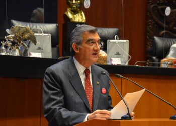 Con reforma, frena Américo publicidad de cigarros en medios de comunicación