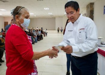 Entregan pensión para adultos mayores en Cd. Victoria y Jiménez