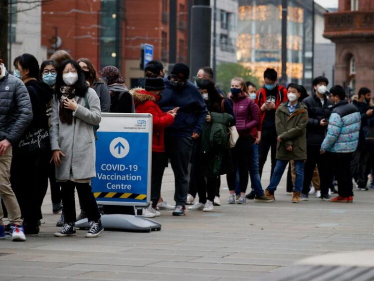 Reino Unido bate récord de contagios covid en pleno auge de Ómicron